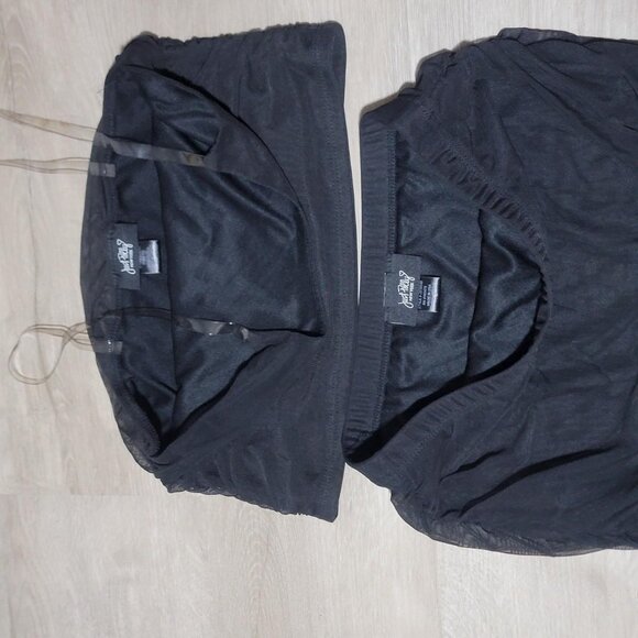 Two Peice Crop and Mini Skirt Club set Size Large - Picture 2 of 4